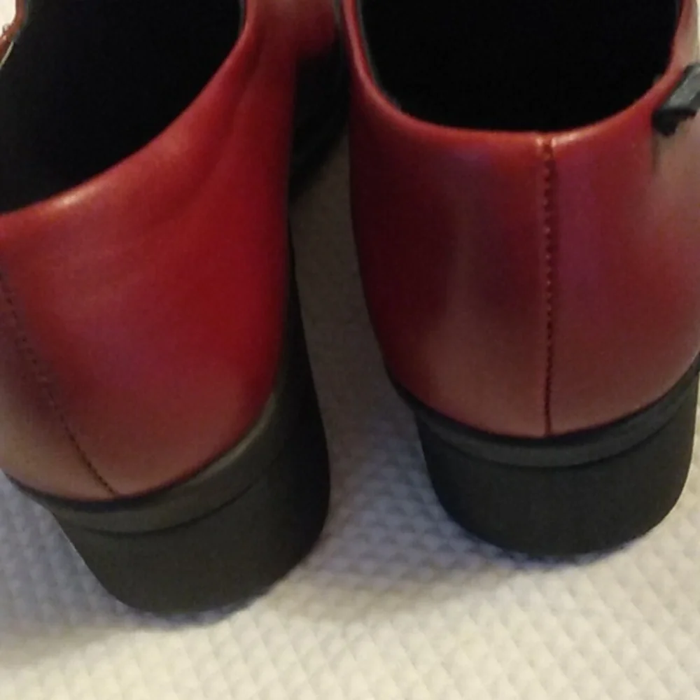 Mephisto Red Leather Slip-On Shoes 7.5 - Picture 3 of 8